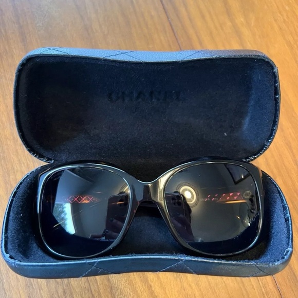 Authentic Chanel Sunglasses with box - Picture 2 of 5